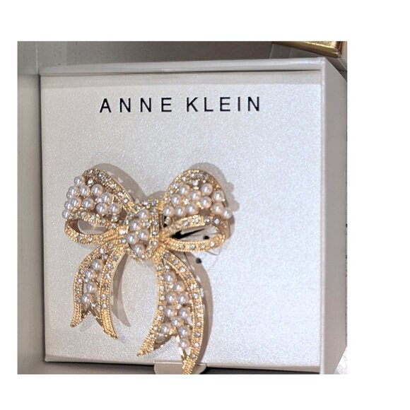 Anne Klein Gold-Tone Pearl Bow Brooch | New in Box - Picture 3 of 7